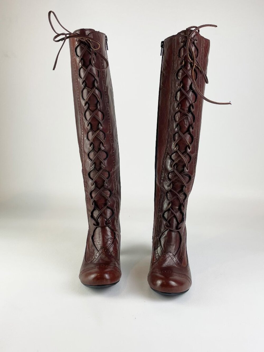 Like New Born Crown "Winnie" Victorian Lace-Up Boots Brown